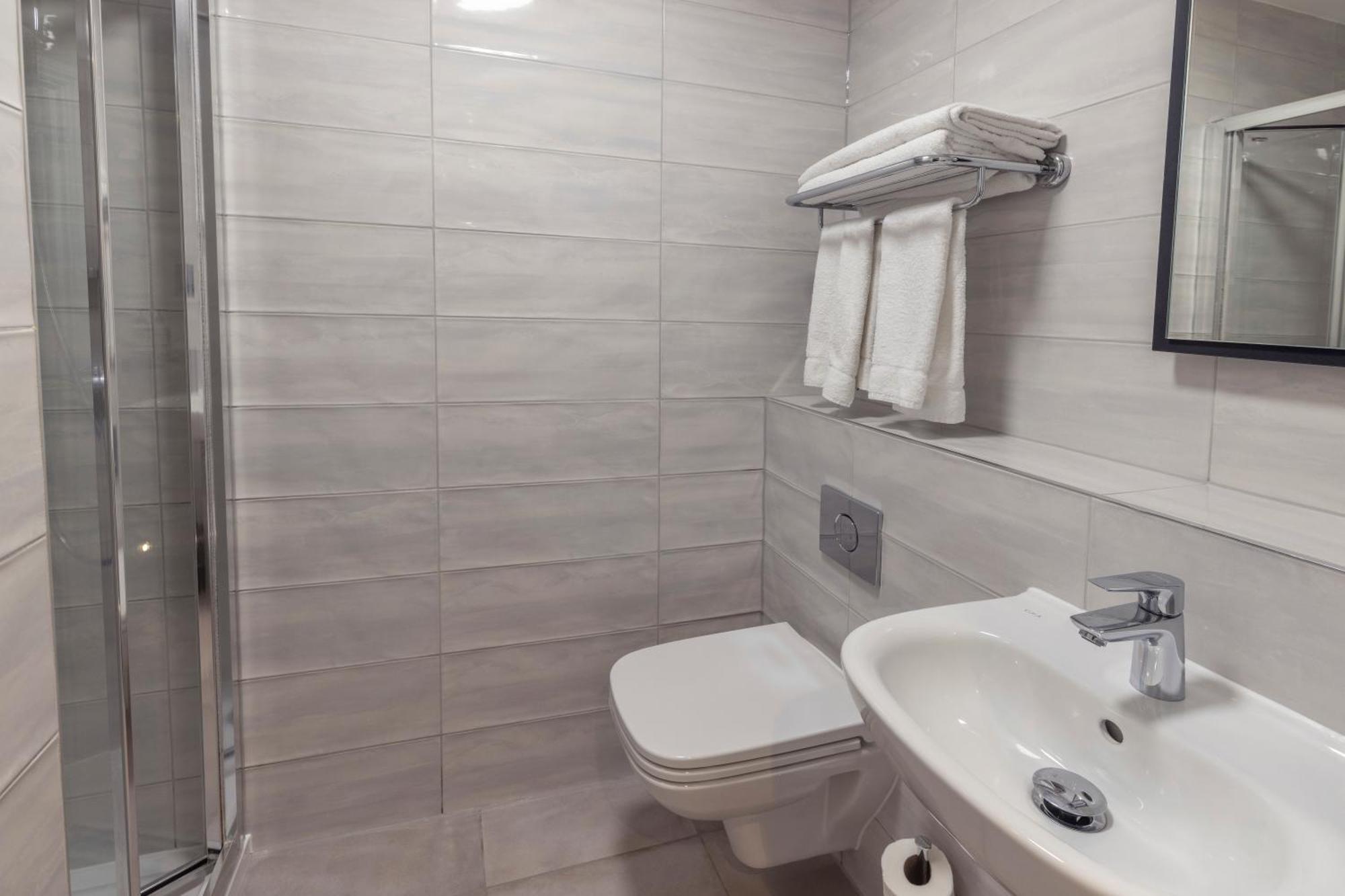 Best Western Kensington Olympia Hotel Лондон Экстерьер фото