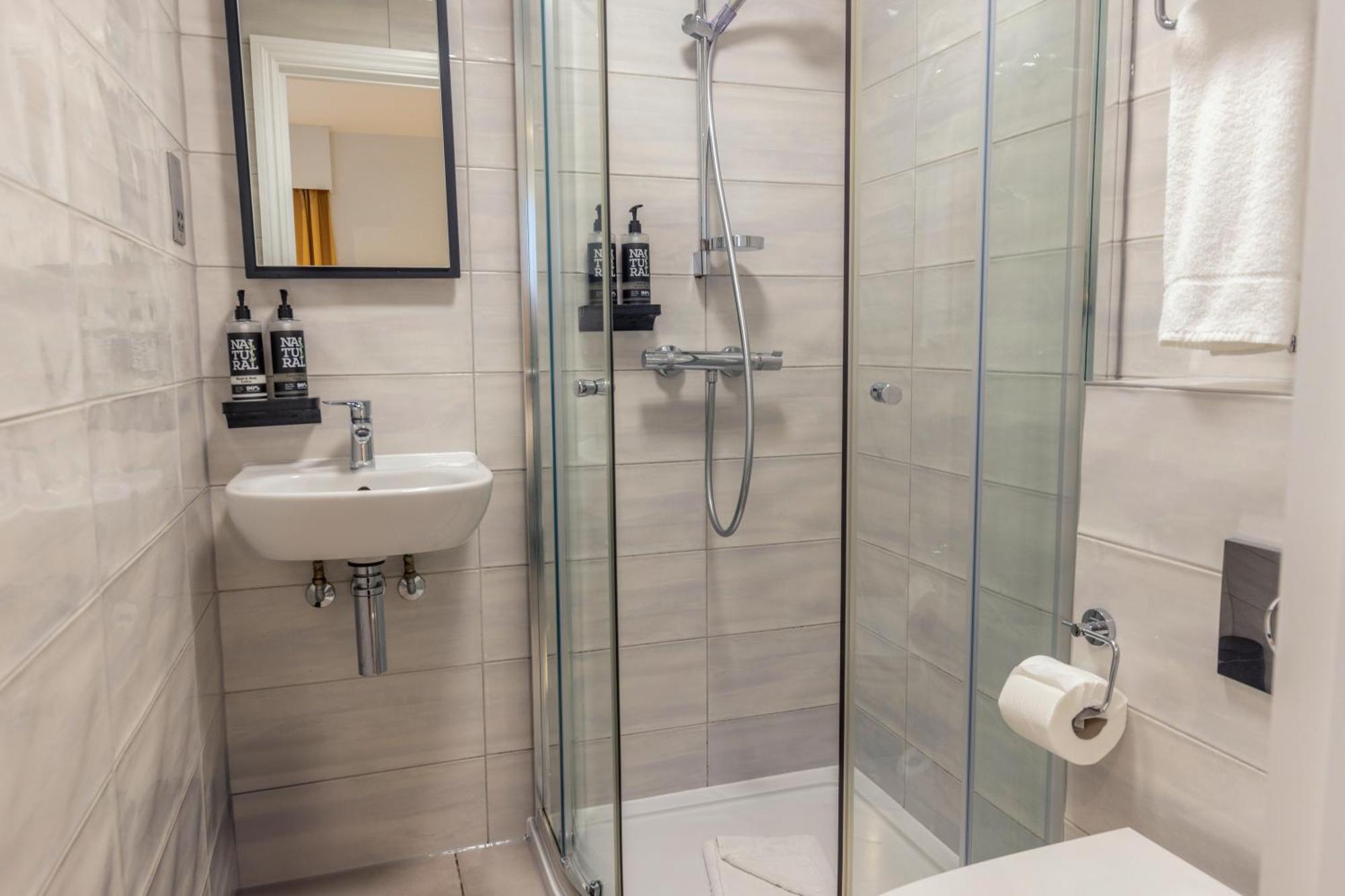 Best Western Kensington Olympia Hotel Лондон Экстерьер фото