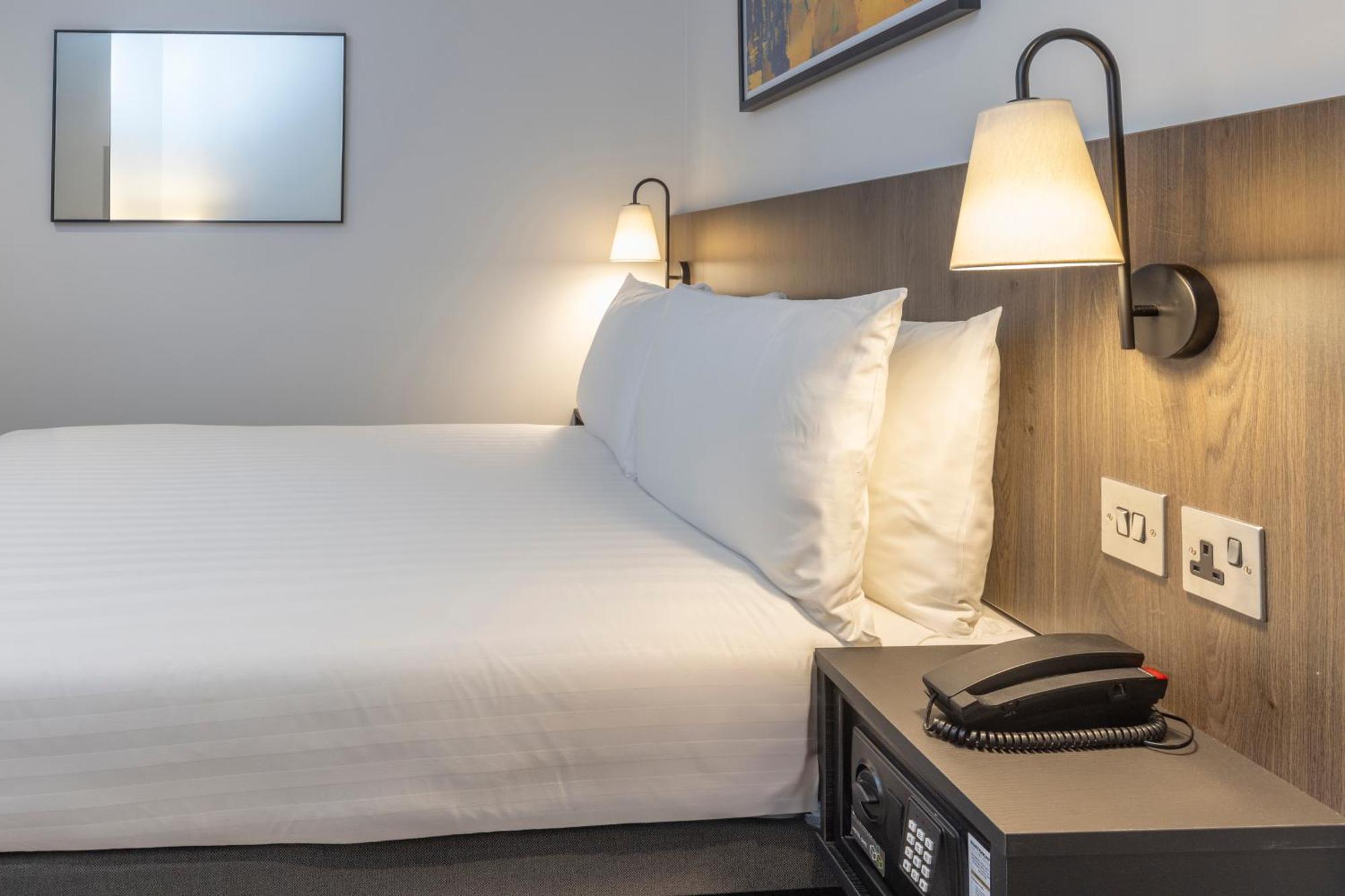 Best Western Kensington Olympia Hotel Лондон Экстерьер фото