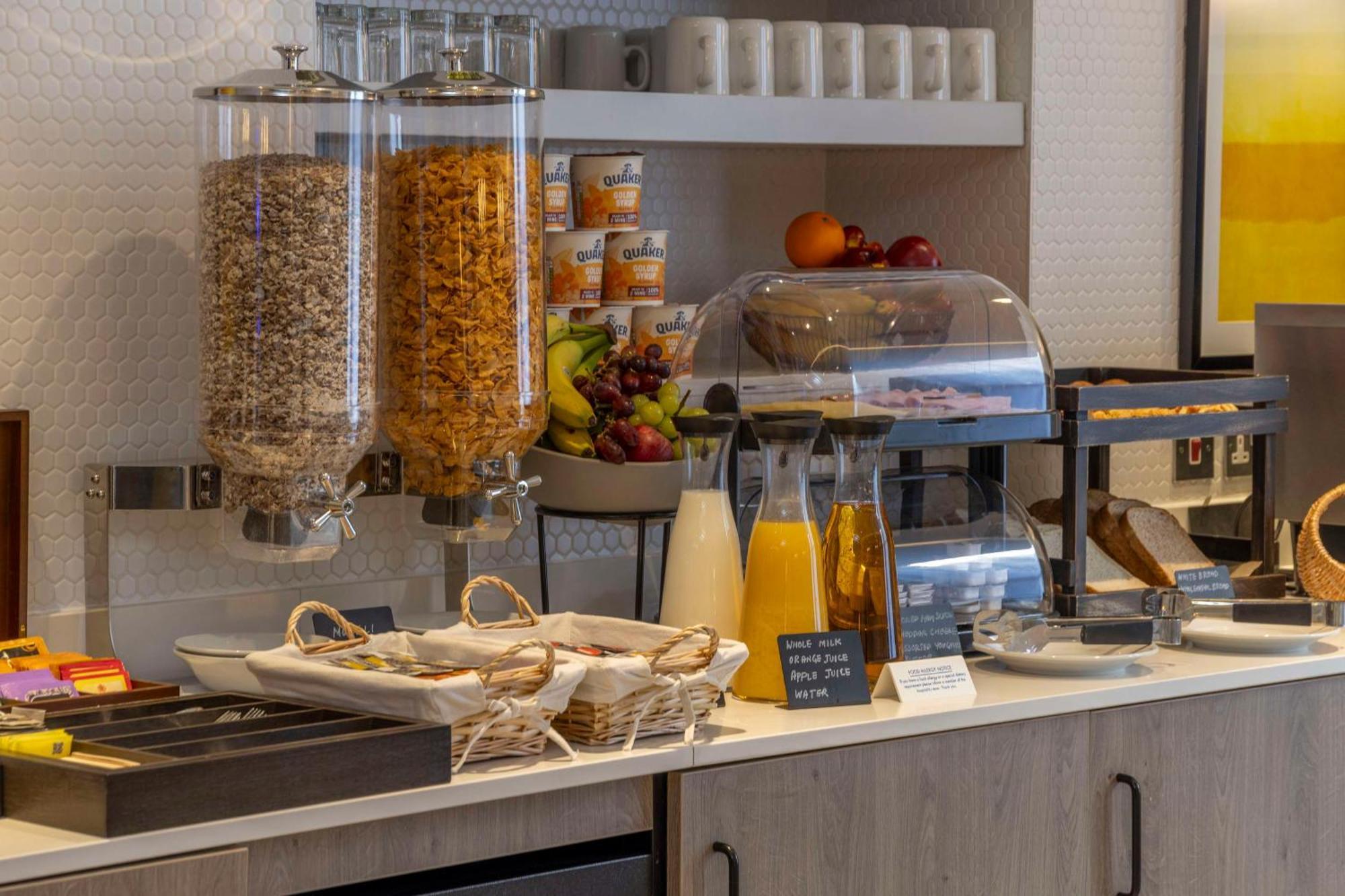 Best Western Kensington Olympia Hotel Лондон Экстерьер фото